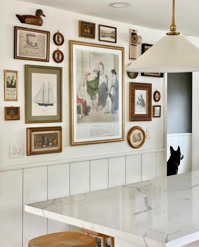 Learn How to Mix White and Wood Frames in a Gallery Wall